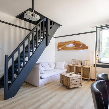 Mamie Jane Suite Deluxe Face Au Lac Tresserves Exterior foto