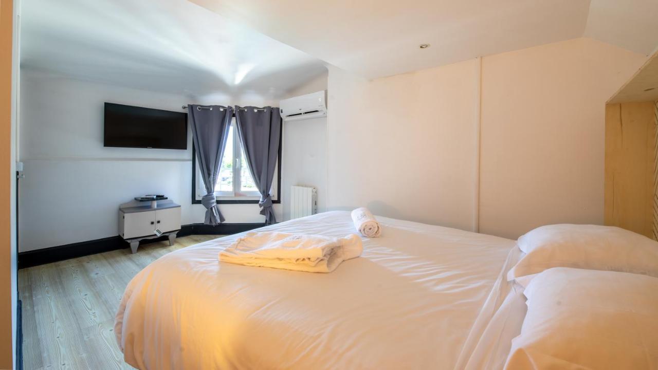 Mamie Jane Suite Deluxe Face Au Lac Tresserves Exterior foto