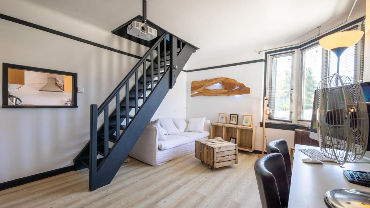 Mamie Jane Suite Deluxe Face Au Lac Tresserves Exterior foto